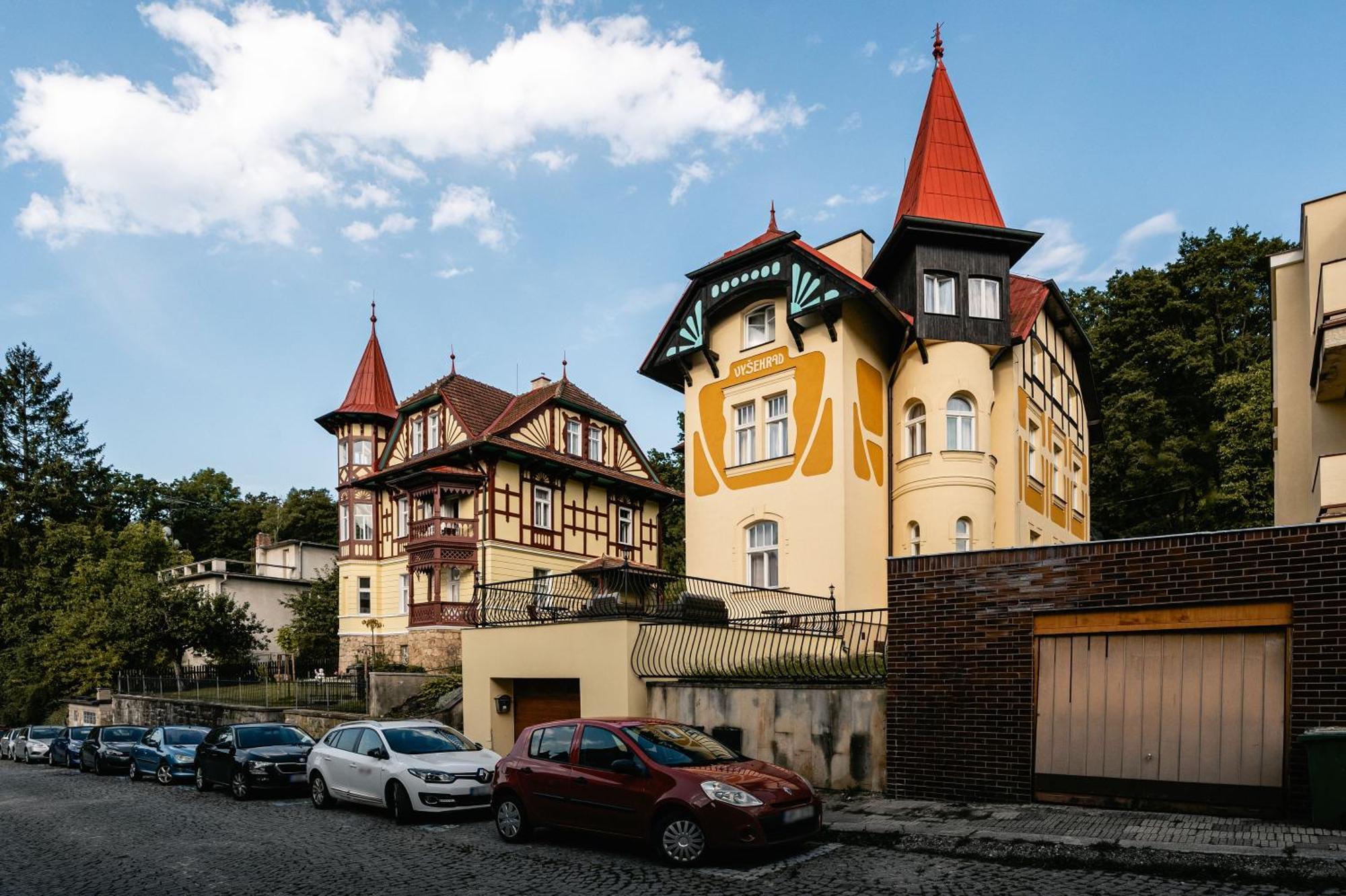 빌라 비세흐라트 Luhačovice 외부 사진
